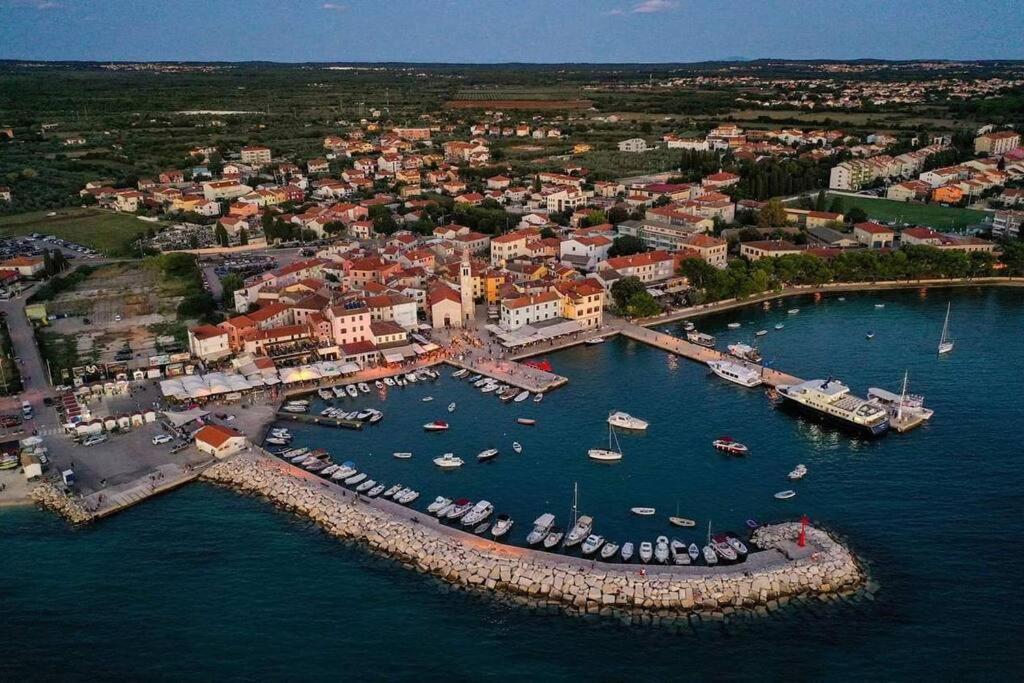 Apartman Dorja Fažana Esterno foto